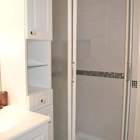 Le Lavandou, 1 Pièce, 4 Personnes - Fr-1-251-299 *