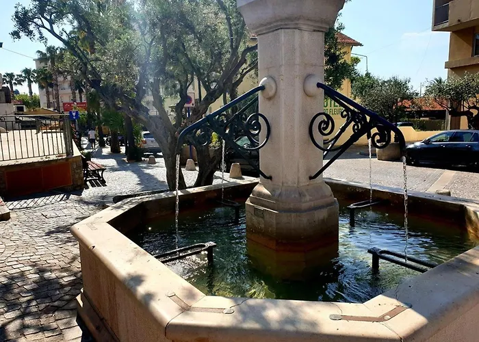 Apartment Coquet 4 Couchages Au Lavandou - Proche Plage, Parking Inclus, Commerces A Proximite - Fr-1-251-299 Le Lavandou