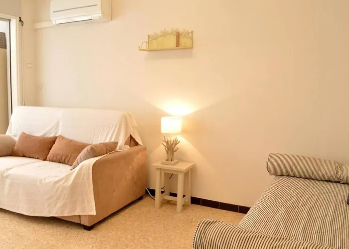 Le Lavandou, 1 Pièce, 4 Personnes - Fr-1-251-299