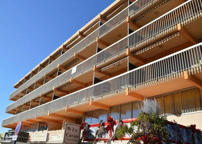 Coquet Au Lavandou Avec Parking Proche - Fr-1-251-299